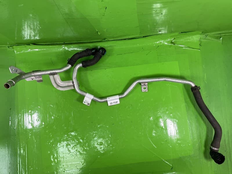 LAND ROVER DEFENDER L663 WATER COOLANT PIPE HOSE 3.0 DIESEL 2020-2025 M8B218C553