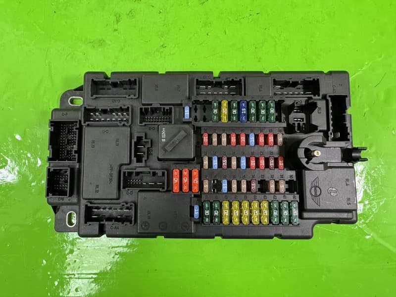 MINI R61 BCM BODY CONTROL MODULE FUSE BOX 3457490 2010-2017 PL3 SPEG H4 R56