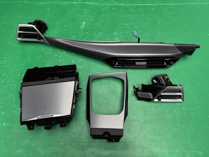 BMW i4 G26 DASHBOARD CENTRE CONSOLE INTERIOR TRIM AIR VENT CUP HOLDER 2023-2025